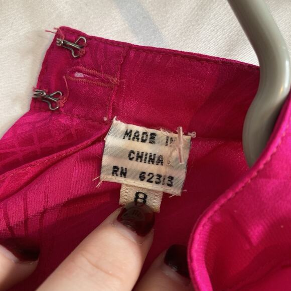 Vintage 90s Oleg Cassini Women's Hot Pink Geometric Silk Blouse Size 8 Glam Bold - Picture 5 of 10